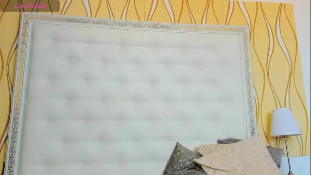 Image 4 of karissia_ Stream on Chaturbate on 1 month ago