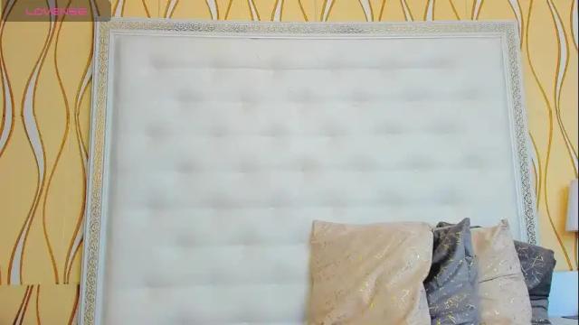 Image 3 of karissia_ Stream on Chaturbate on 1 month ago