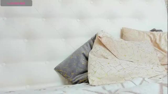 Image 12 of karissia_ Stream on Chaturbate on 22 days ago