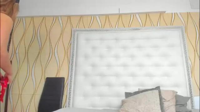 Image 4 of karissia_ Stream on Chaturbate on 1 month ago