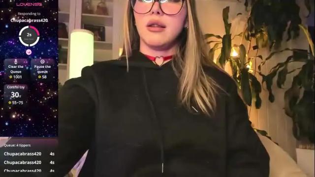 Image 4 of karla_bae Stream on Chaturbate on 1 month ago