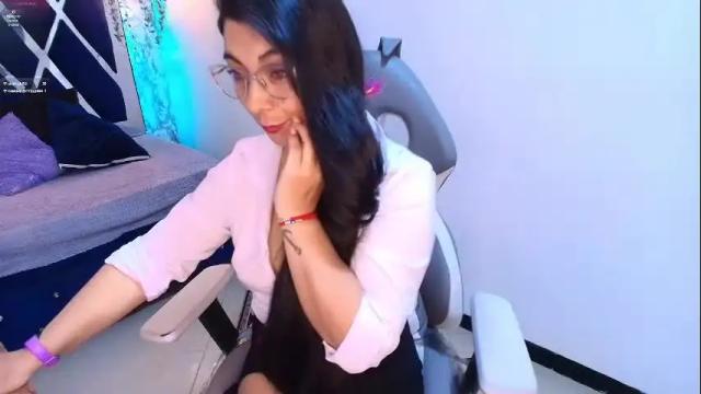 Image 11 of karla_hernandez Stream on Chaturbate on 1 month ago
