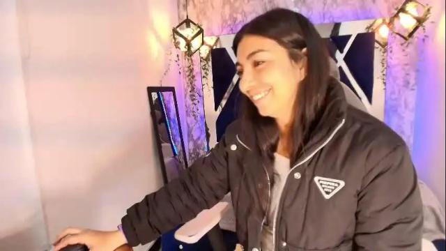 Image 2 of karla_hernandez Stream on Chaturbate on 1 month ago