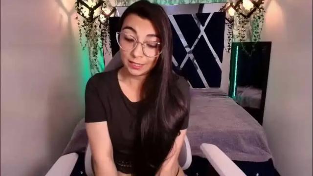 Image 3 of karla_hernandez Stream on Chaturbate on 1 month ago
