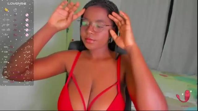 Image 4 of karla_team Stream on Chaturbate on 17 months ago