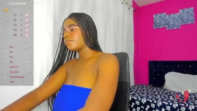 Image 3 of karla_team Stream on Chaturbate on 15 months ago