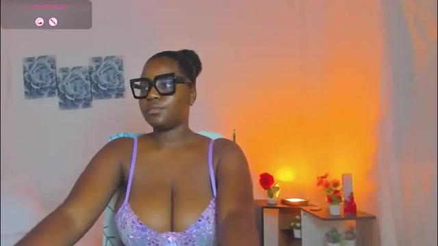 Image 12 of karla_team Stream on Chaturbate on 2 months ago