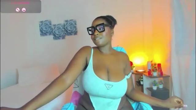 Image 10 of karla_team Stream on Chaturbate on 2 months ago