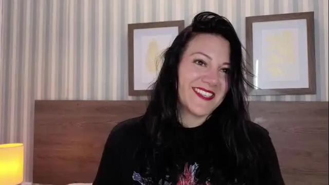 Image 2 of karla_valk Stream on Chaturbate on 2 months ago