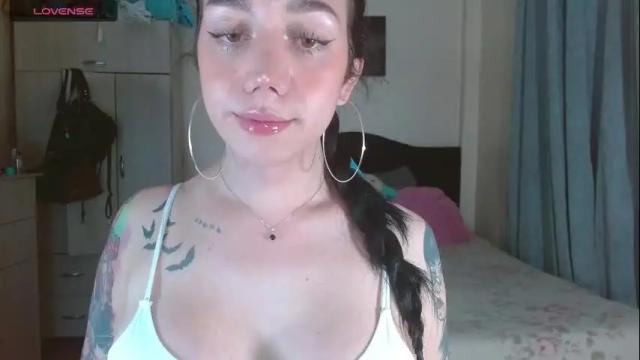 Image 4 of karla_zambrano Stream on Chaturbate on 9 days ago