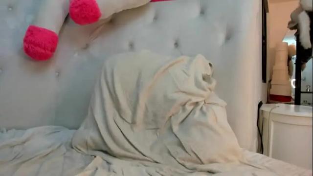 Image 4 of karlagirlfox Stream on Chaturbate on 1 month ago