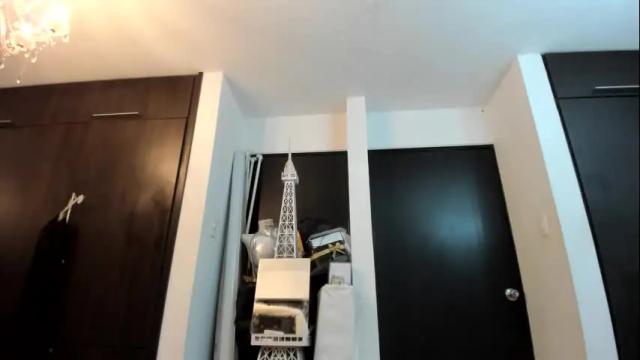 Image 4 of karlagirlfox Stream on Chaturbate on 2 months ago