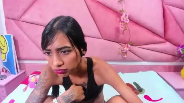 Image 10 of karlaslutskinny Stream on Chaturbate on 16 months ago