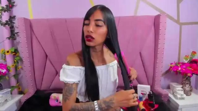 Image 4 of karlaslutskinny_ Stream on Chaturbate on 12 months ago