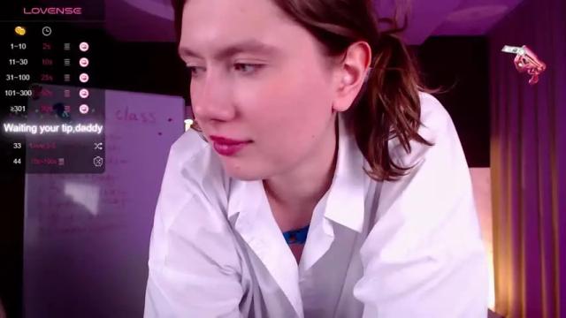 Image 4 of karlie_klossss Stream on Chaturbate on 19 months ago