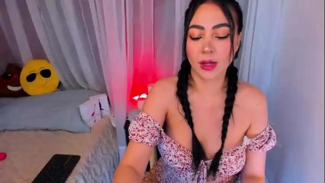 Image 2 of karlotazuggar Stream on Chaturbate on 1 month ago