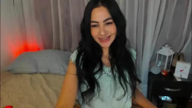 Image 2 of karlotazuggar Stream on Chaturbate on 1 month ago