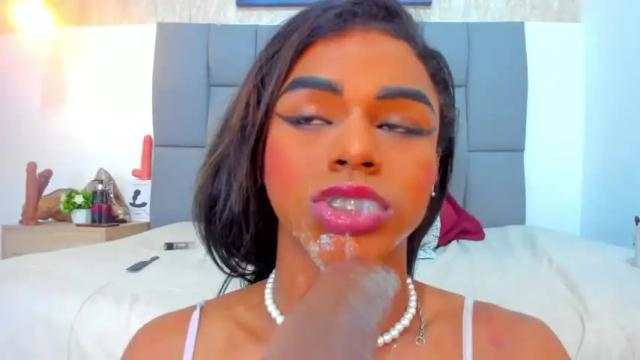 Image 12 of karly_coffe Stream on Chaturbate on 13 months ago