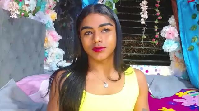 Image 2 of karly_coffe Stream on Chaturbate on 1 month ago