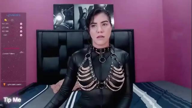 Image 12 of karlygreyss Stream on Chaturbate on 6 days ago