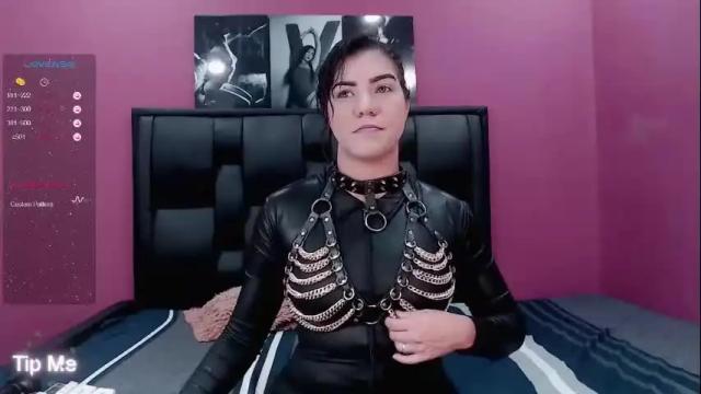 Image 3 of karlygreyss Stream on Chaturbate on 6 days ago