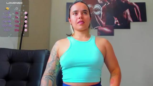Image 10 of karlyjons_ Stream on Chaturbate on 14 months ago