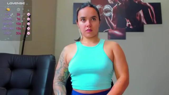 Image 8 of karlyjons_ Stream on Chaturbate on 14 months ago