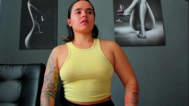 Image 10 of karlyjons_ Stream on Chaturbate on 2 months ago