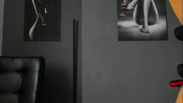 Image 3 of karlyjons_ Stream on Chaturbate on 2 months ago