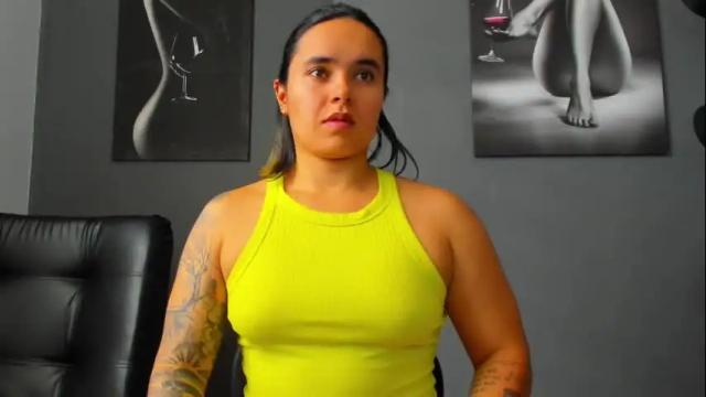Image 12 of karlyjons_ Stream on Chaturbate on 1 month ago