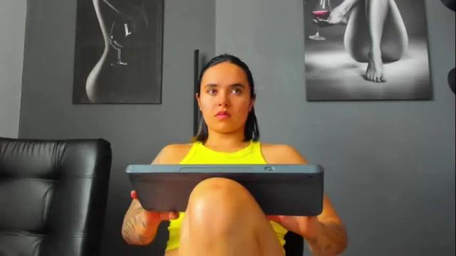 Image 8 of karlyjons_ Stream on Chaturbate on 1 month ago
