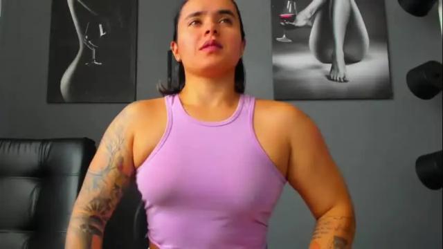 Image 6 of karlyjons_ Stream on Chaturbate on 1 month ago