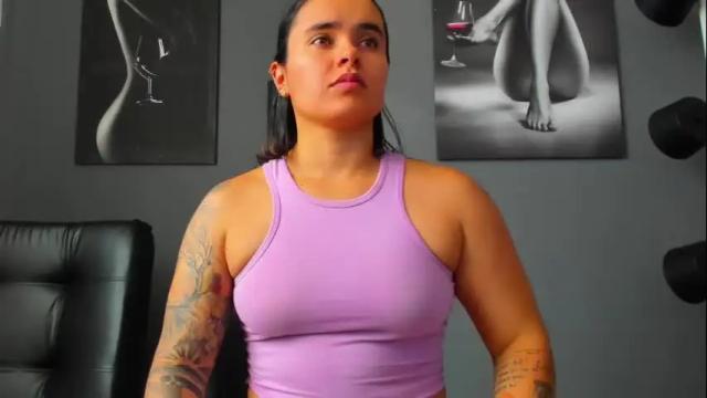 Image 8 of karlyjons_ Stream on Chaturbate on 1 month ago