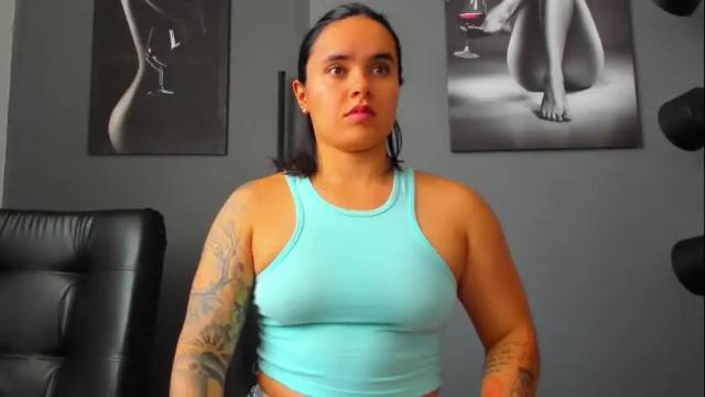 Image 10 of karlyjons_ Stream on Chaturbate on 1 month ago