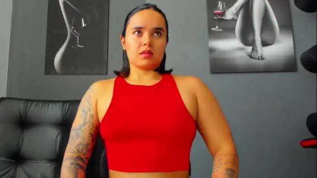 Image 4 of karlyjons_ Stream on Chaturbate on 1 month ago