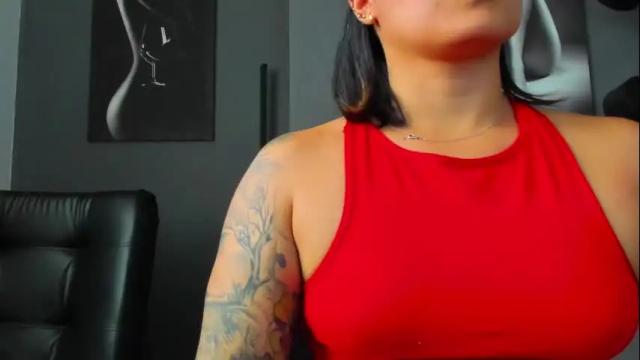 Image 2 of karlyjons_ Stream on Chaturbate on 27 days ago