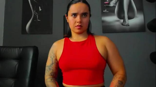 Image 4 of karlyjons_ Stream on Chaturbate on 27 days ago