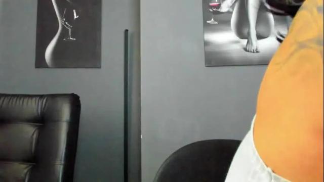 Image 7 of karlyjons_ Stream on Chaturbate on 25 days ago