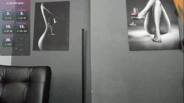 Image 10 of karlyjons_ Stream on Chaturbate on 4 days ago