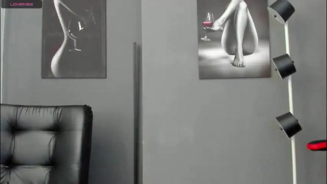 Image 12 of karlyjons_ Stream on Chaturbate on 2 months ago