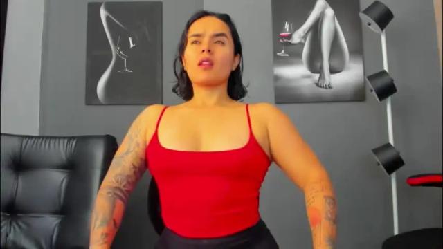 Image 6 of karlyjons_ Stream on Chaturbate on 2 months ago