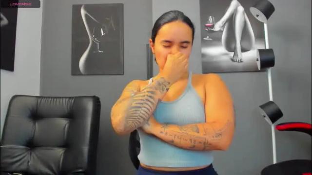 Image 12 of karlyjons_ Stream on Chaturbate on 1 month ago
