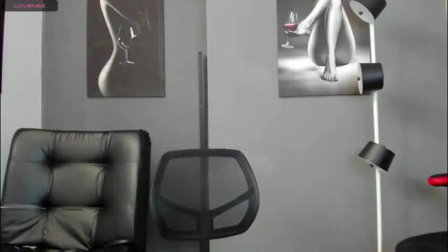 Image 7 of karlyjons_ Stream on Chaturbate on 1 month ago