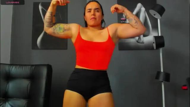 Image 10 of karlyjons_ Stream on Chaturbate on 26 days ago