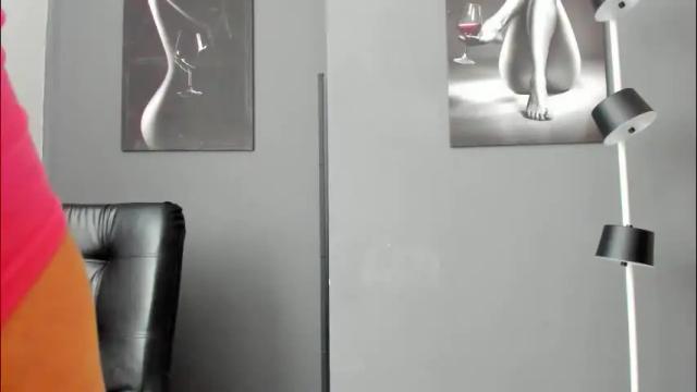 Image 8 of karlyjons_ Stream on Chaturbate on 2 months ago