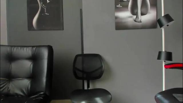 Image 12 of karlyjons_ Stream on Chaturbate on 1 month ago