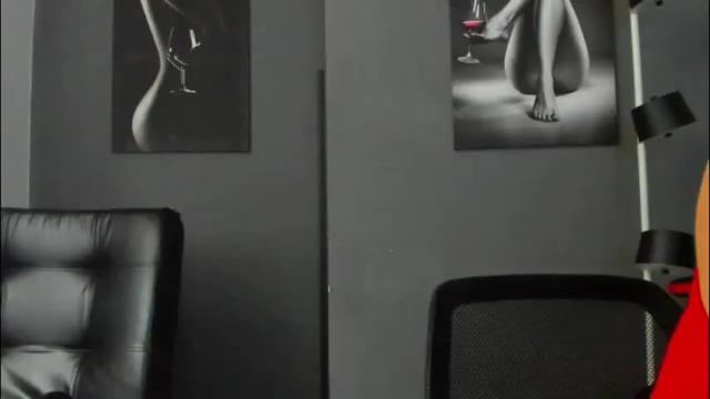 Image 7 of karlyjons_ Stream on Chaturbate on 1 month ago