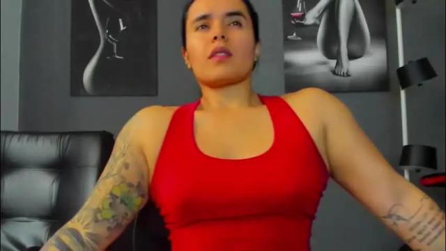 Image 8 of karlyjons_ Stream on Chaturbate on 1 month ago