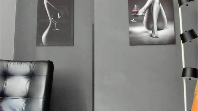 Image 6 of karlyjons_ Stream on Chaturbate on 1 month ago