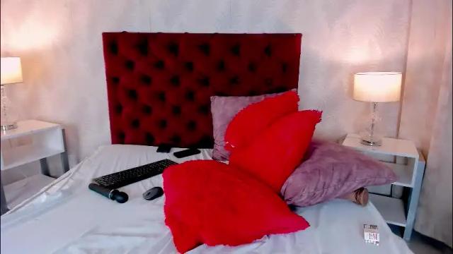 Image 3 of karlyprint Stream on Chaturbate on 1 month ago